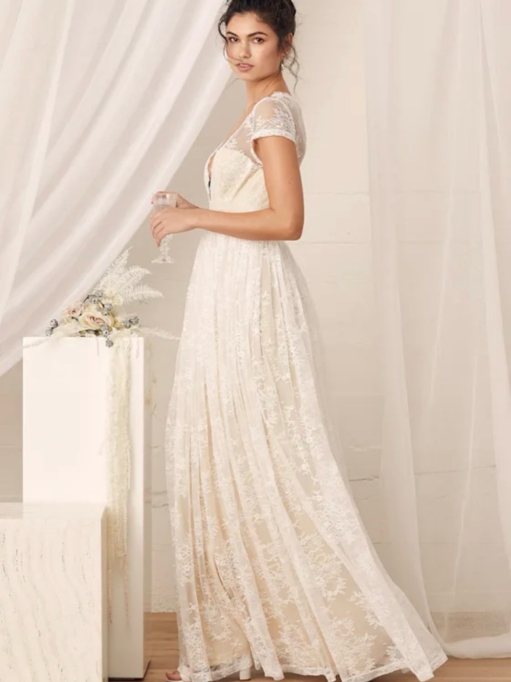 White Floral Lace Short Sleeve Maxi Dress
Lace Overlay Maxi Dress in Ivory